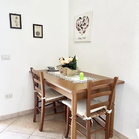 Oleanders House - Two-room With Private Terrace In Apartment *